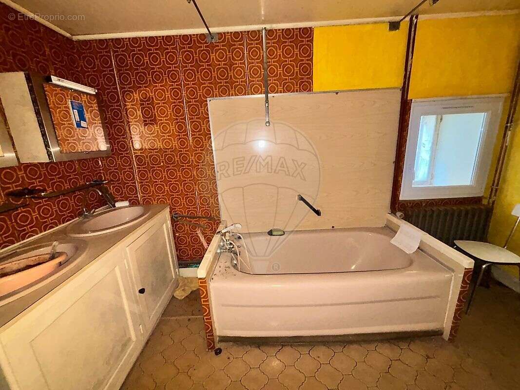 Maison à METZ-LE-COMTE