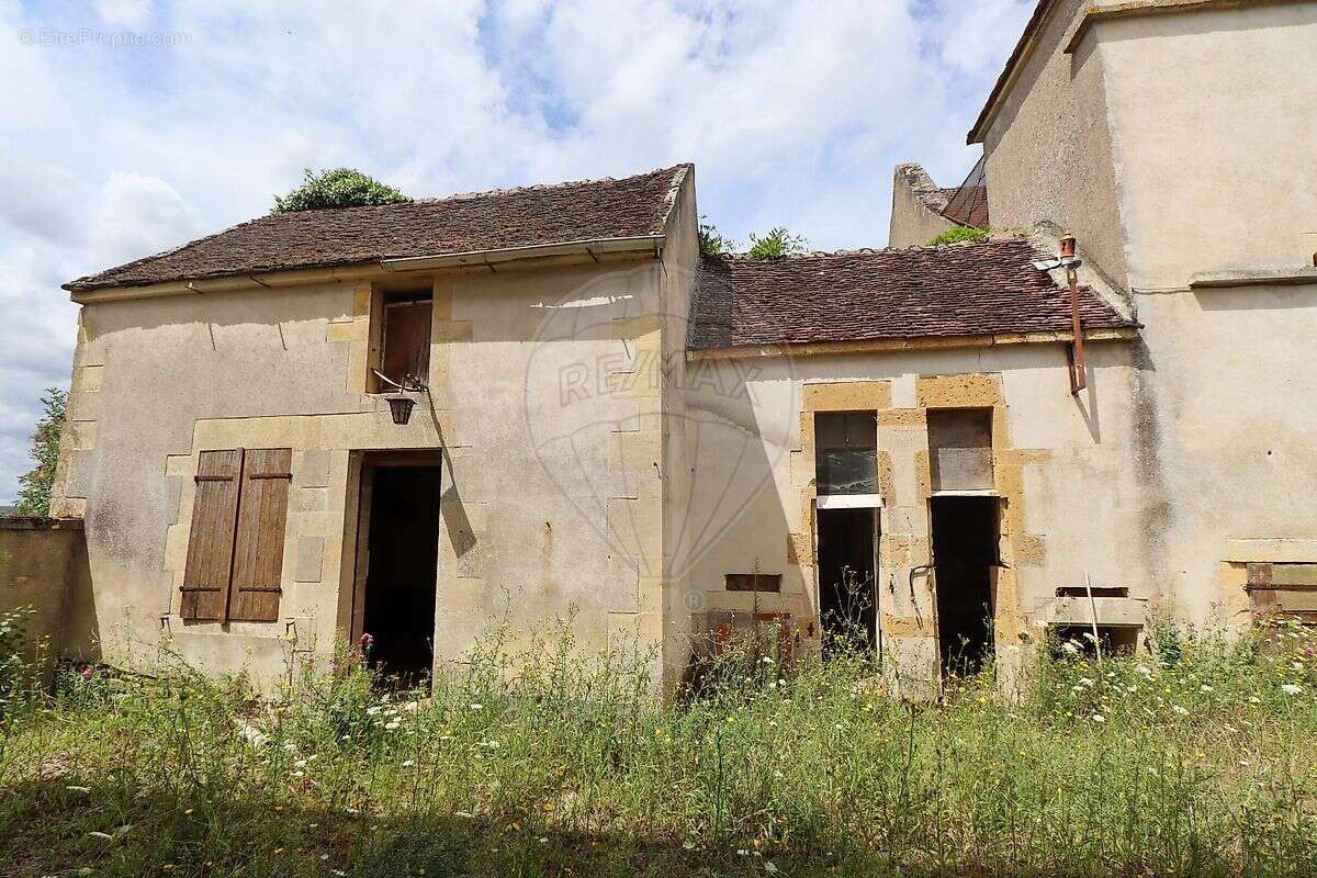 Maison à METZ-LE-COMTE