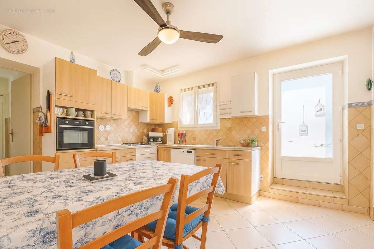 Maison à SAINTE-LIVRADE-SUR-LOT