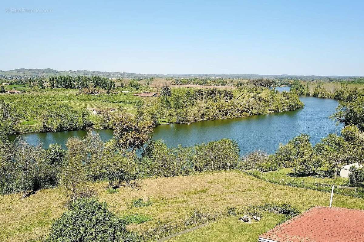 Maison à SAINTE-LIVRADE-SUR-LOT