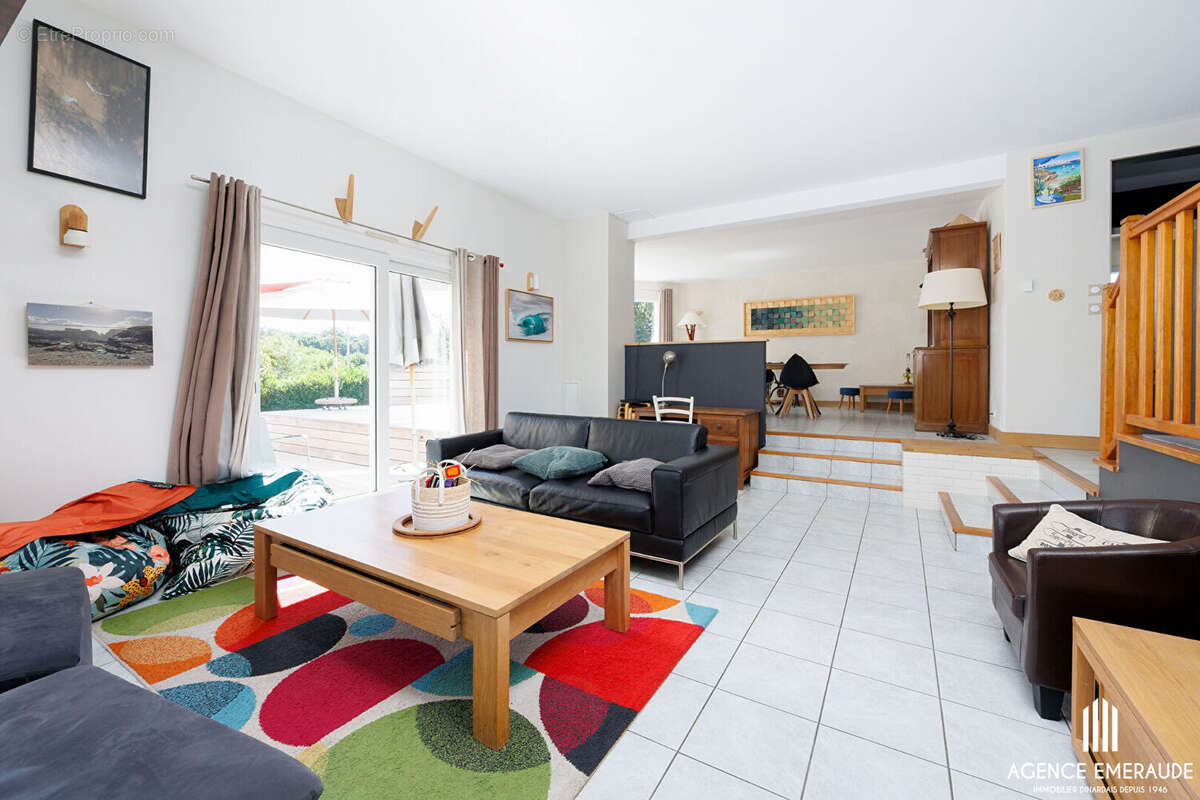 Maison à PLOUER-SUR-RANCE