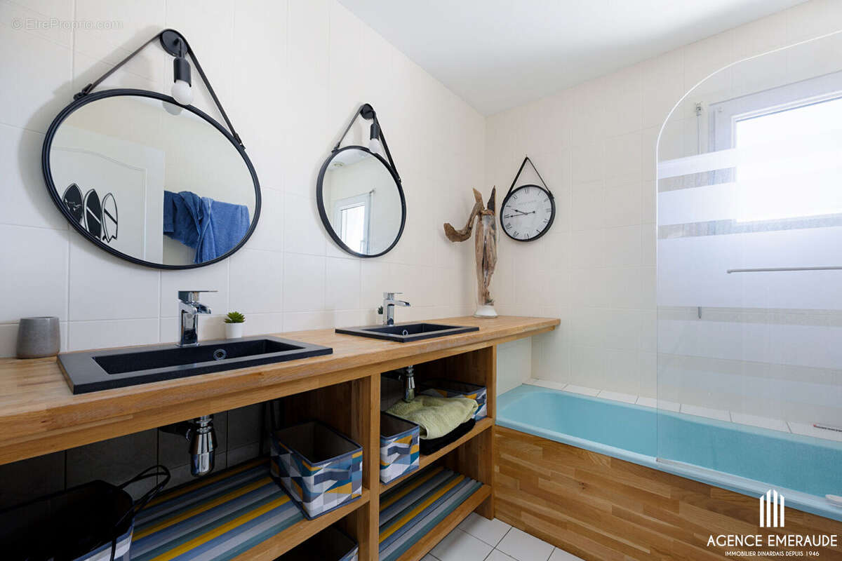 Maison à PLOUER-SUR-RANCE