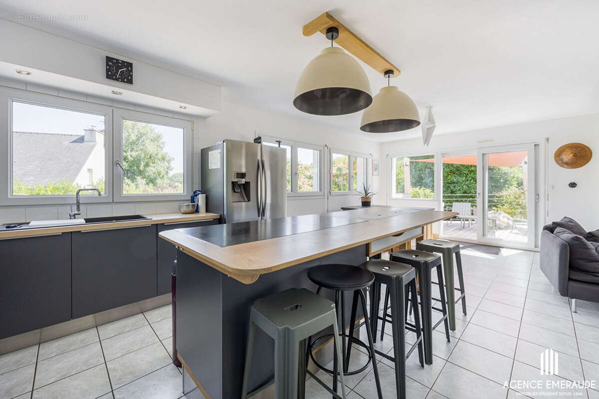 Maison à PLOUER-SUR-RANCE