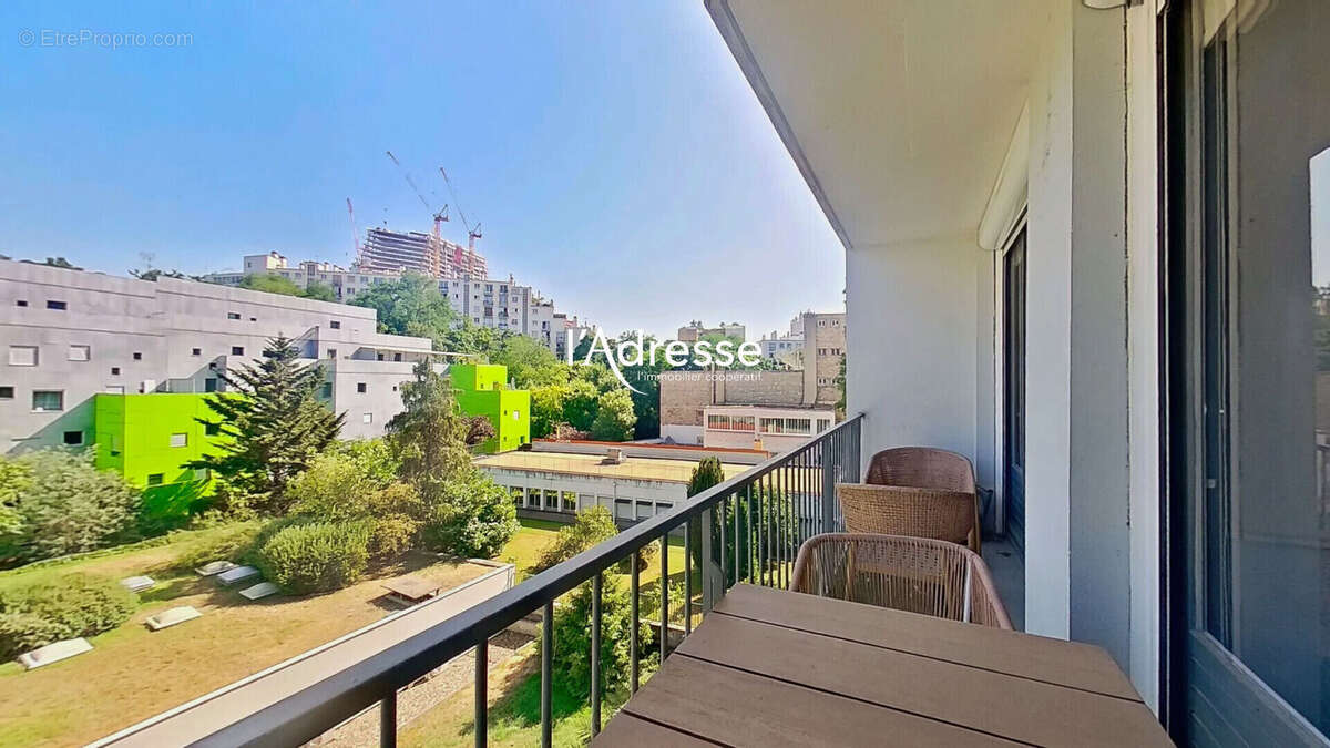 Appartement à PARIS-15E