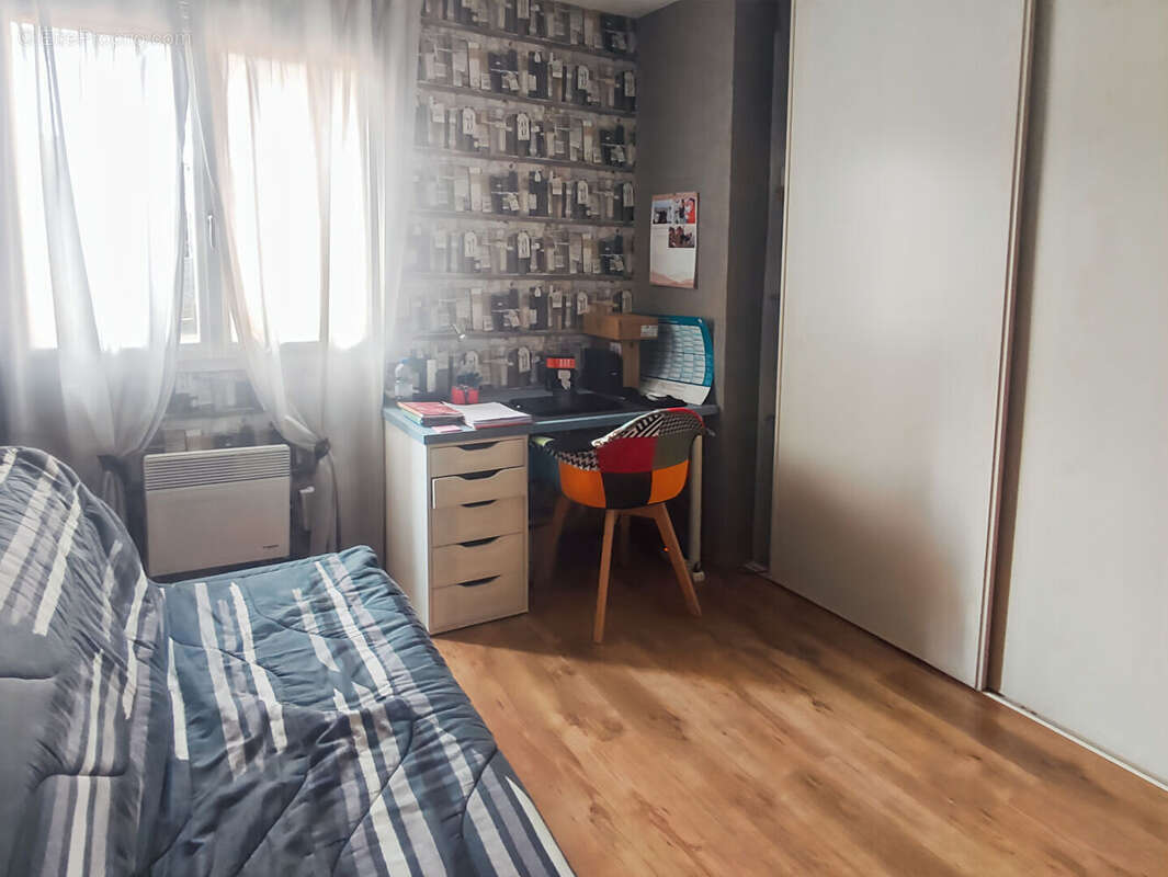 Maison à LA SALLE-ET-CHAPELLE-AUBRY