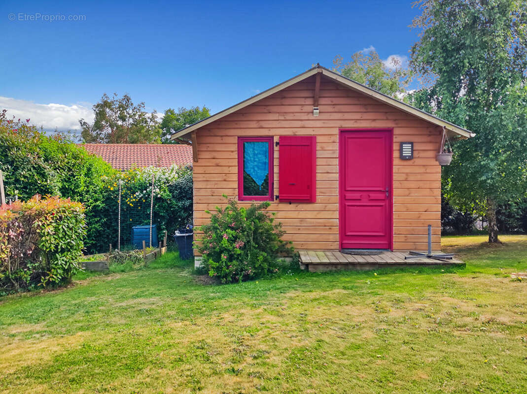 Maison à LA SALLE-ET-CHAPELLE-AUBRY