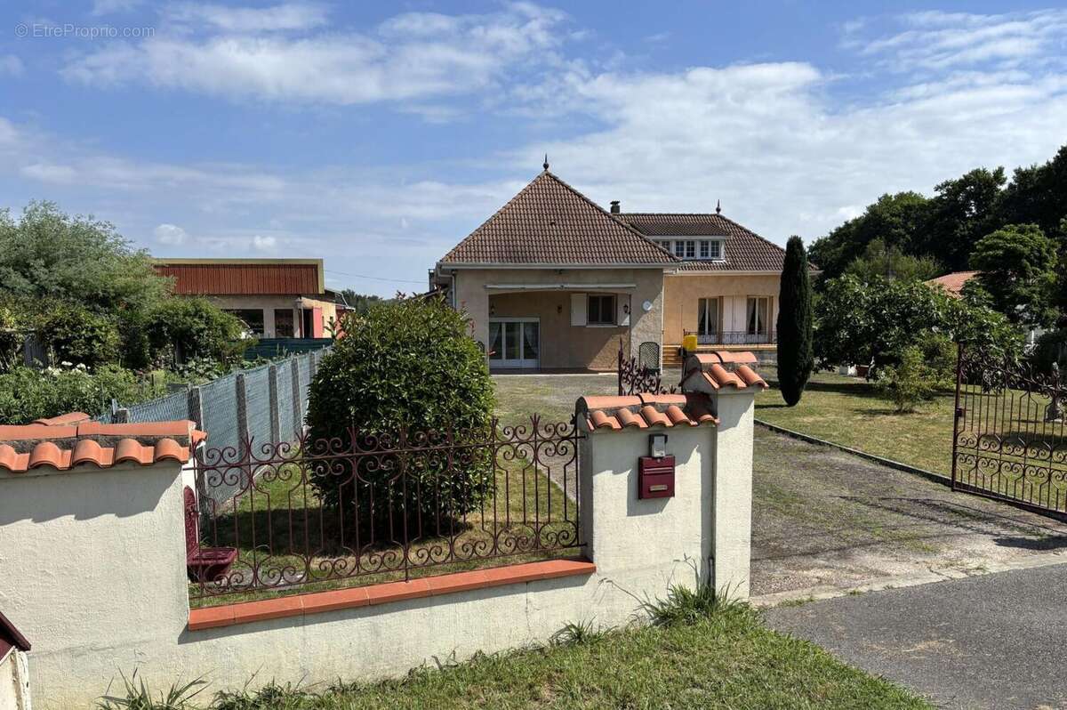Maison à LABARTHE-INARD