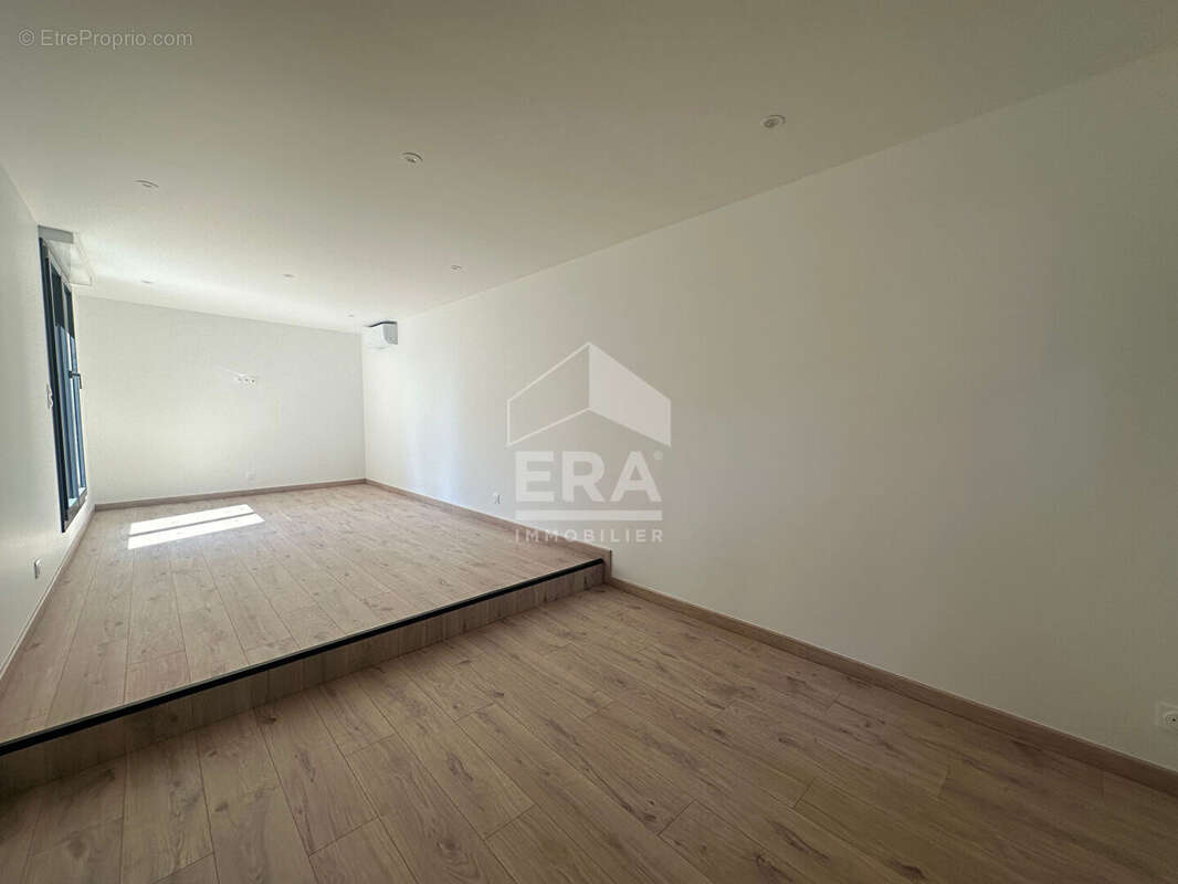 Maison à SAINT-FARGEAU-PONTHIERRY