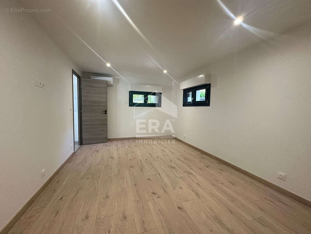 Maison à SAINT-FARGEAU-PONTHIERRY