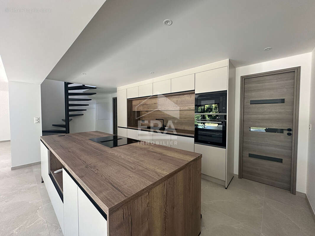 Maison à SAINT-FARGEAU-PONTHIERRY