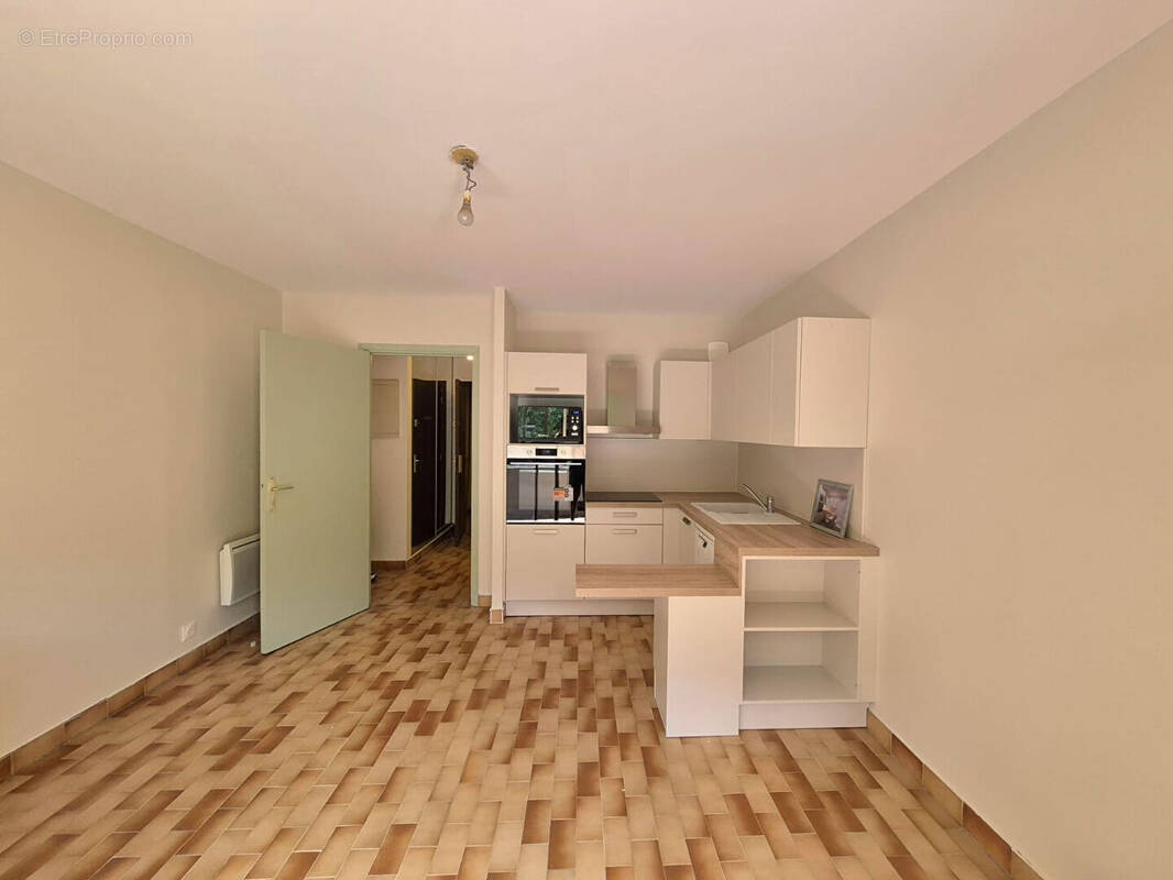 Appartement à CARRY-LE-ROUET