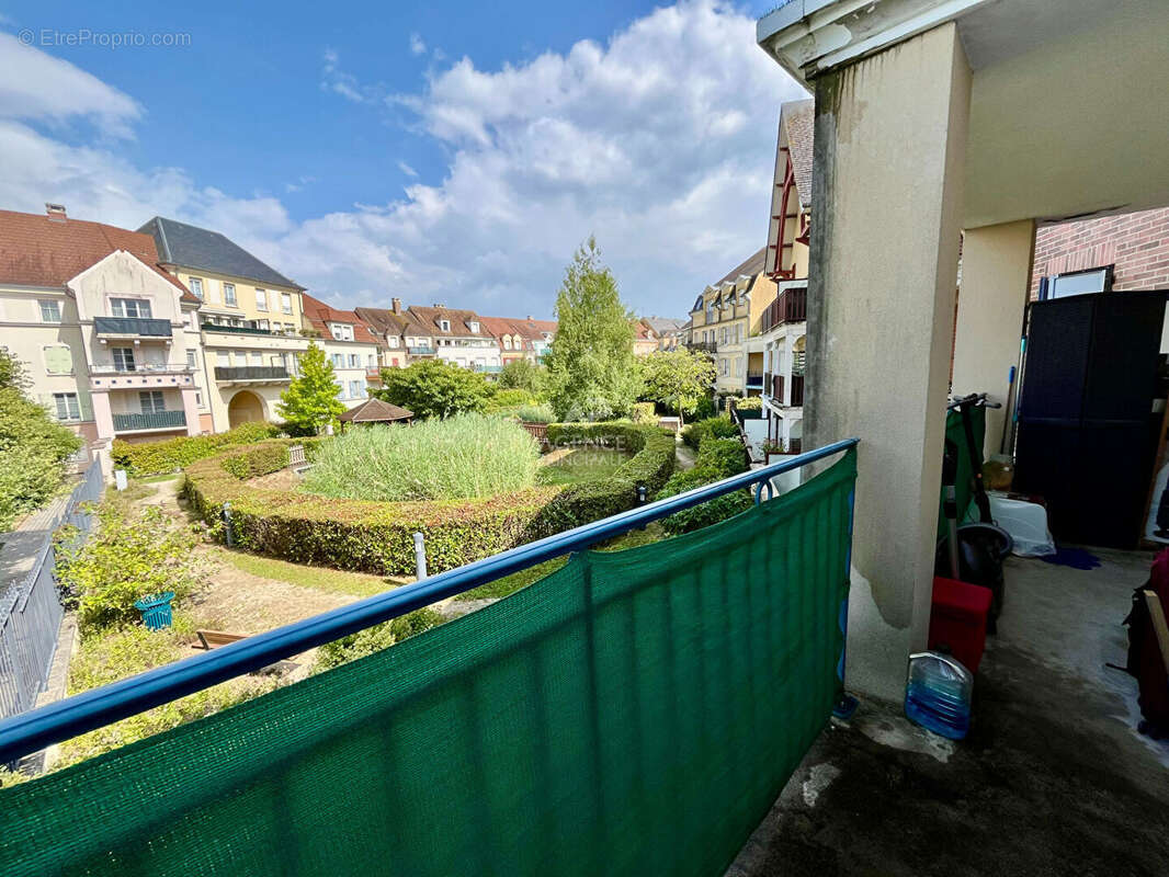 Appartement à VAUREAL