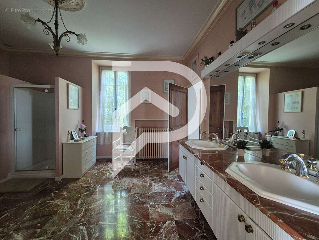 Maison à POULAN-POUZOLS