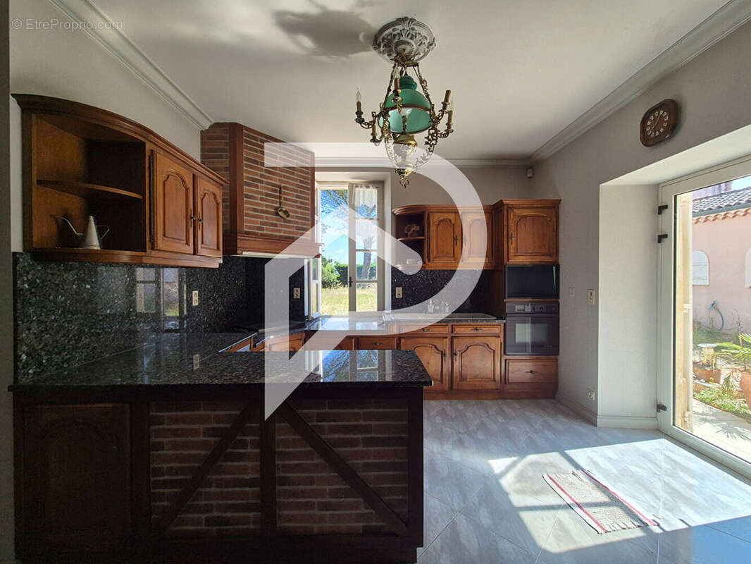 Maison à POULAN-POUZOLS