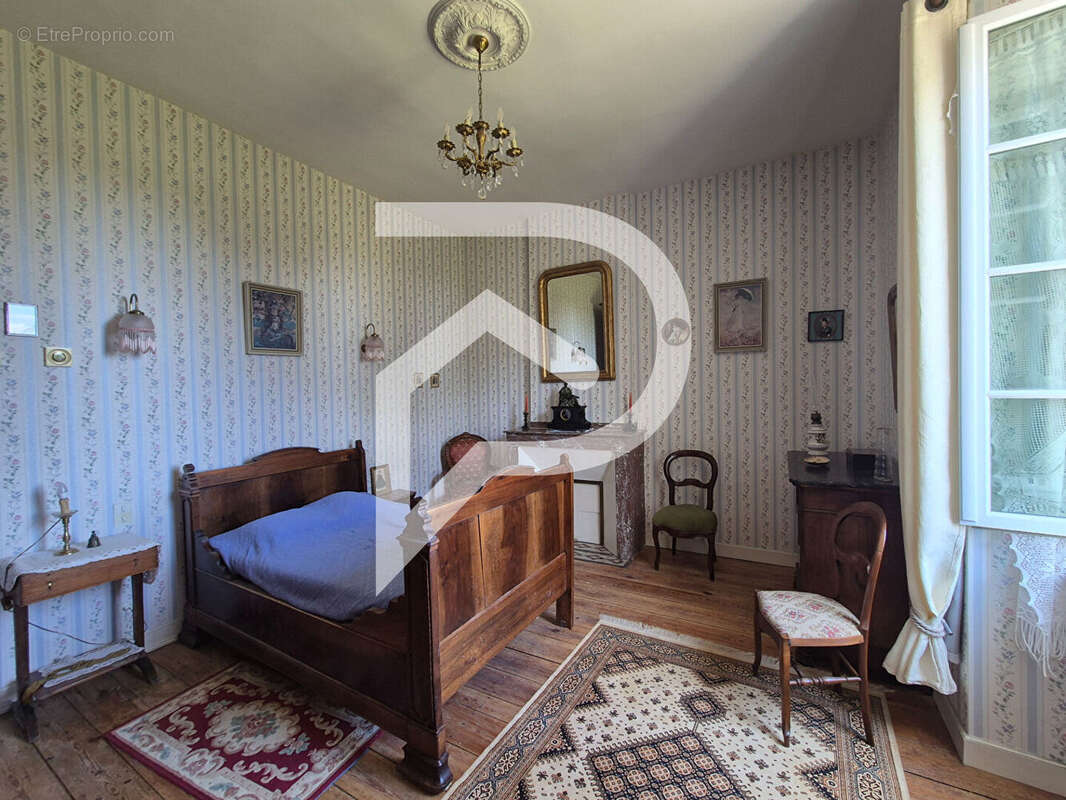 Maison à POULAN-POUZOLS