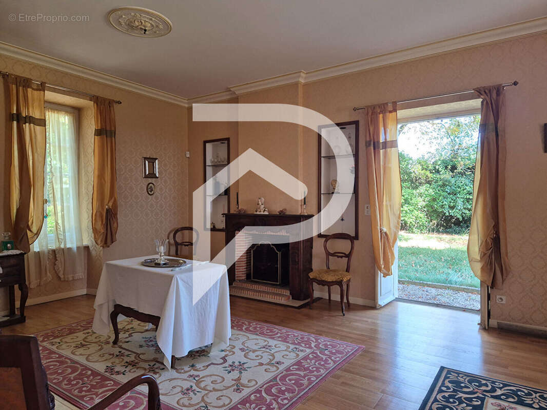 Maison à POULAN-POUZOLS