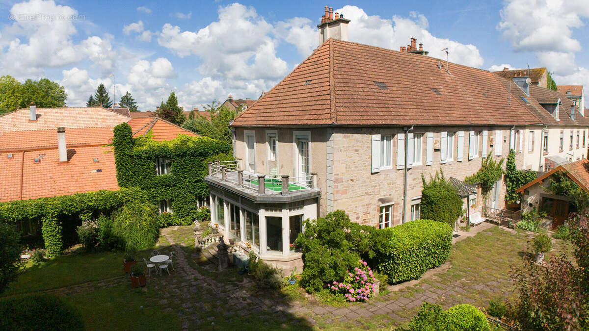 Maison à LUXEUIL-LES-BAINS