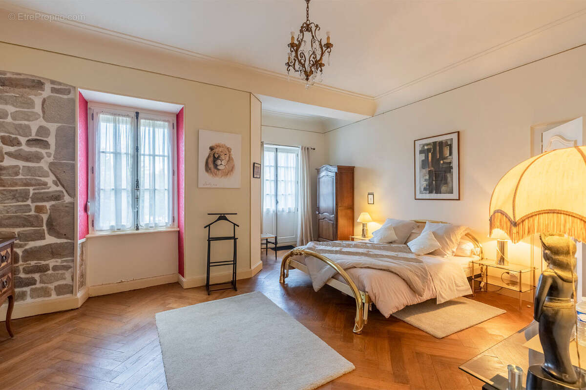 Maison à LUXEUIL-LES-BAINS