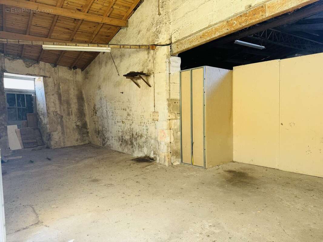 Appartement à COZES