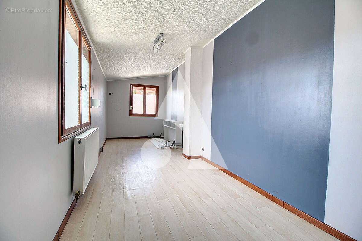 Maison à OSTRICOURT