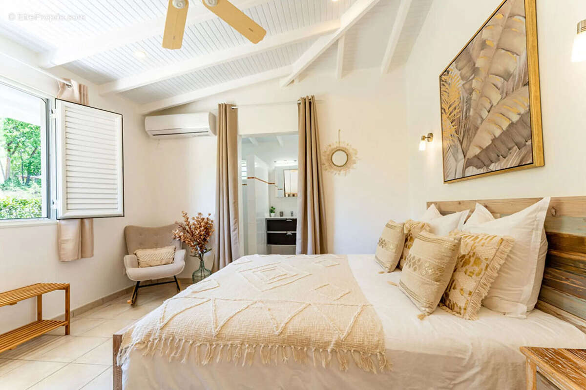 Maison à GRAND-BOURG