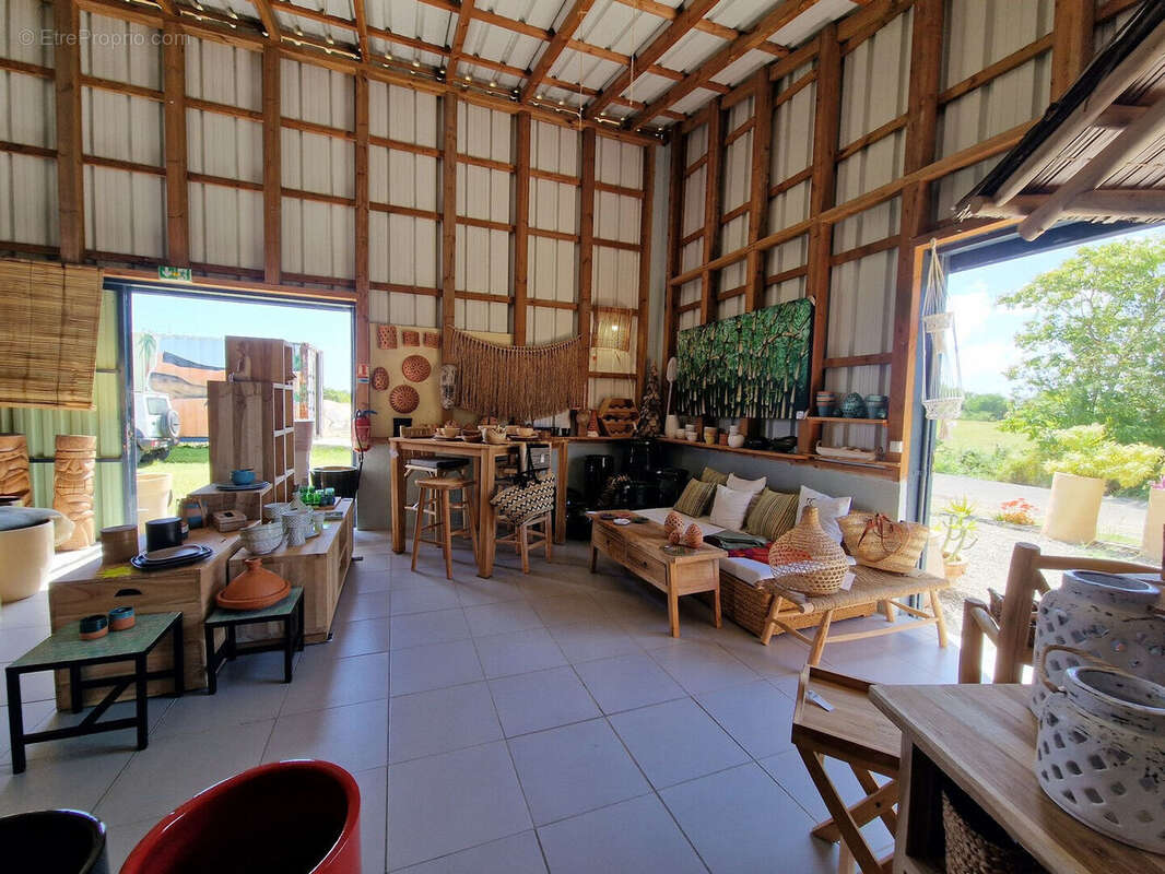 Commerce à GRAND-BOURG