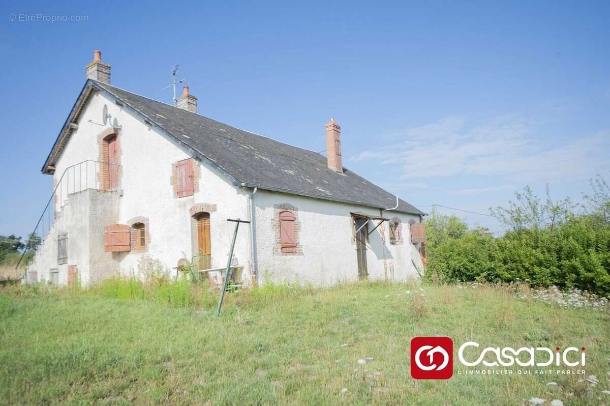 Maison à CERCY-LA-TOUR
