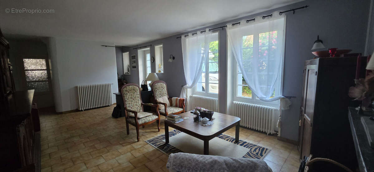 Maison à SAINT-PIERRE-DE-MAILLE