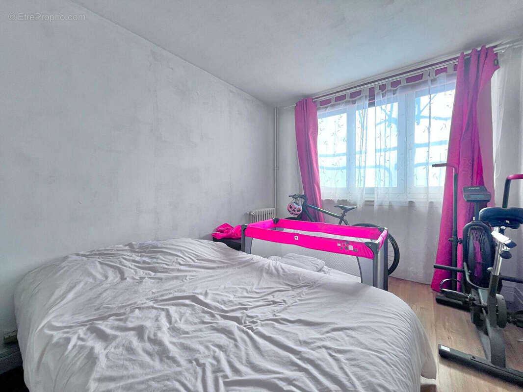 Appartement à FONTENAY-SOUS-BOIS