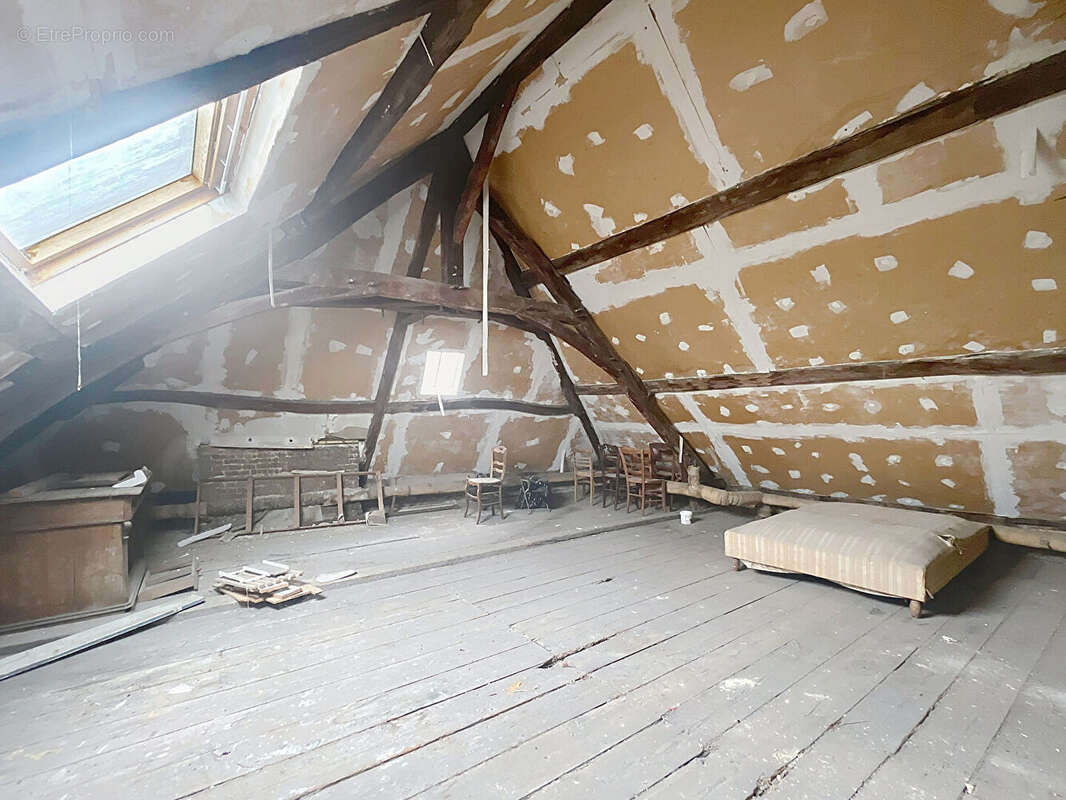 Appartement à BOURG-ACHARD