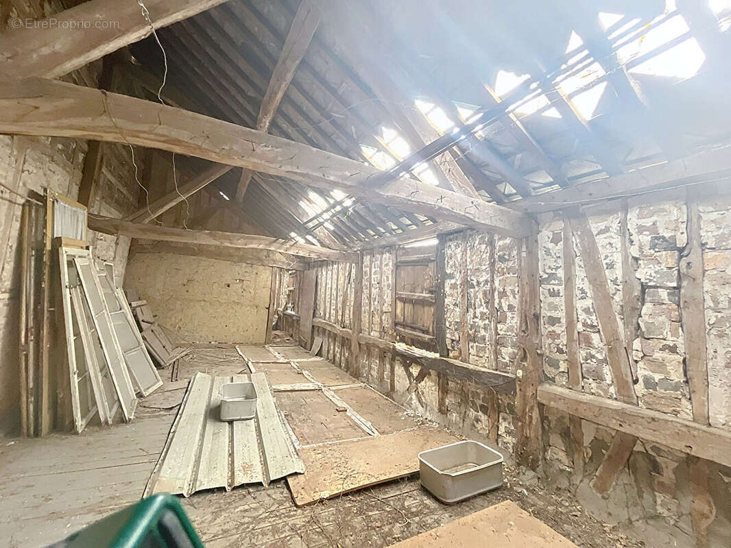 Appartement à BOURG-ACHARD