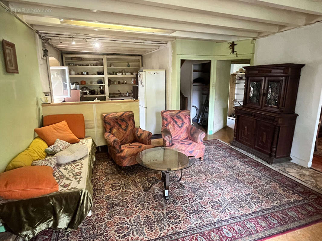 Maison à SIAUGUES-SAINTE-MARIE