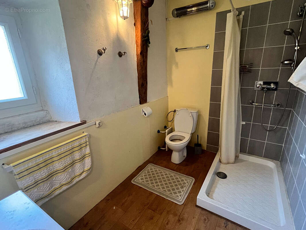 Maison à SIAUGUES-SAINTE-MARIE