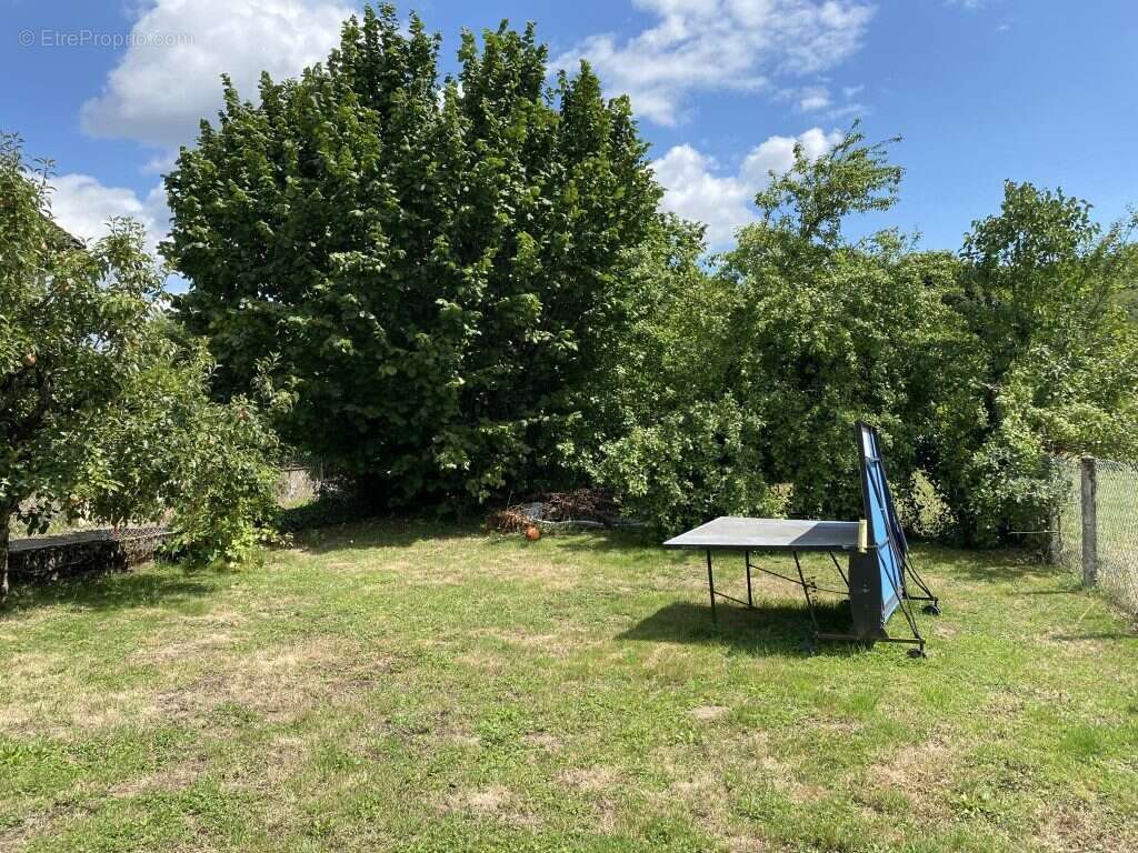 Maison à CHATEAUNEUF-LA-FORET