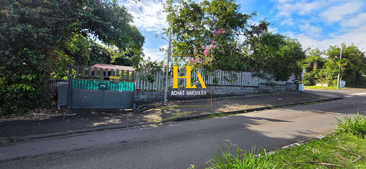 Maison à SAINTE-SUZANNE