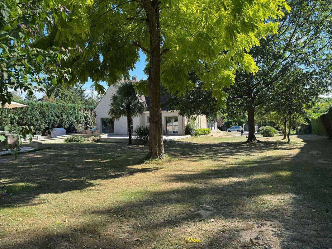 Maison à MONTFORT-L'AMAURY