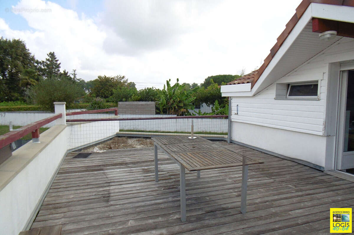 Maison à PORT-DE-LANNE