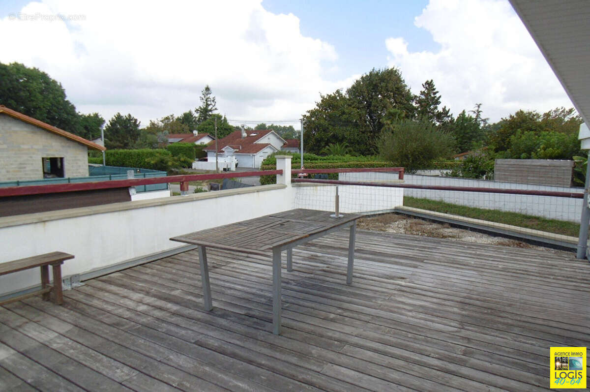 Maison à PORT-DE-LANNE