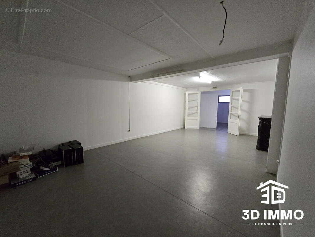 Commerce à AVESNES-SUR-HELPE