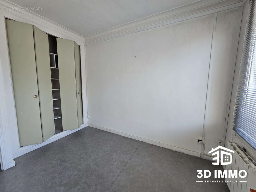 Commerce à AVESNES-SUR-HELPE