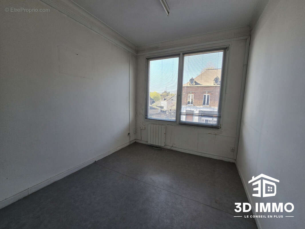 Commerce à AVESNES-SUR-HELPE