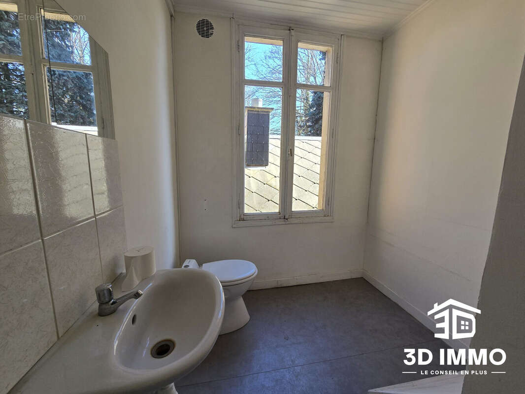 Commerce à AVESNES-SUR-HELPE