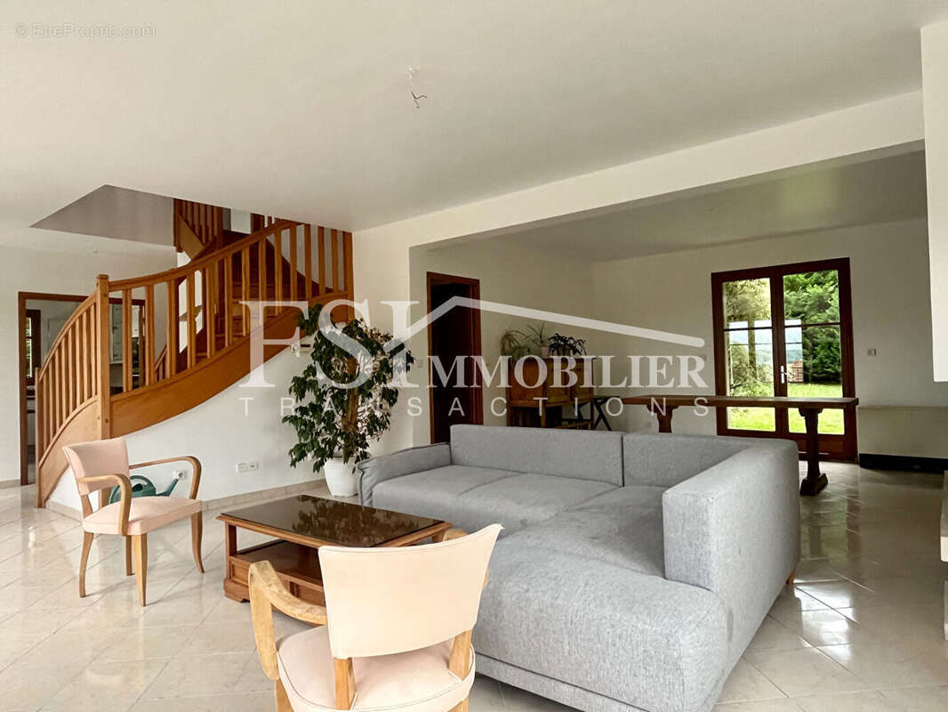 Maison à SAINT-LEU-LA-FORET