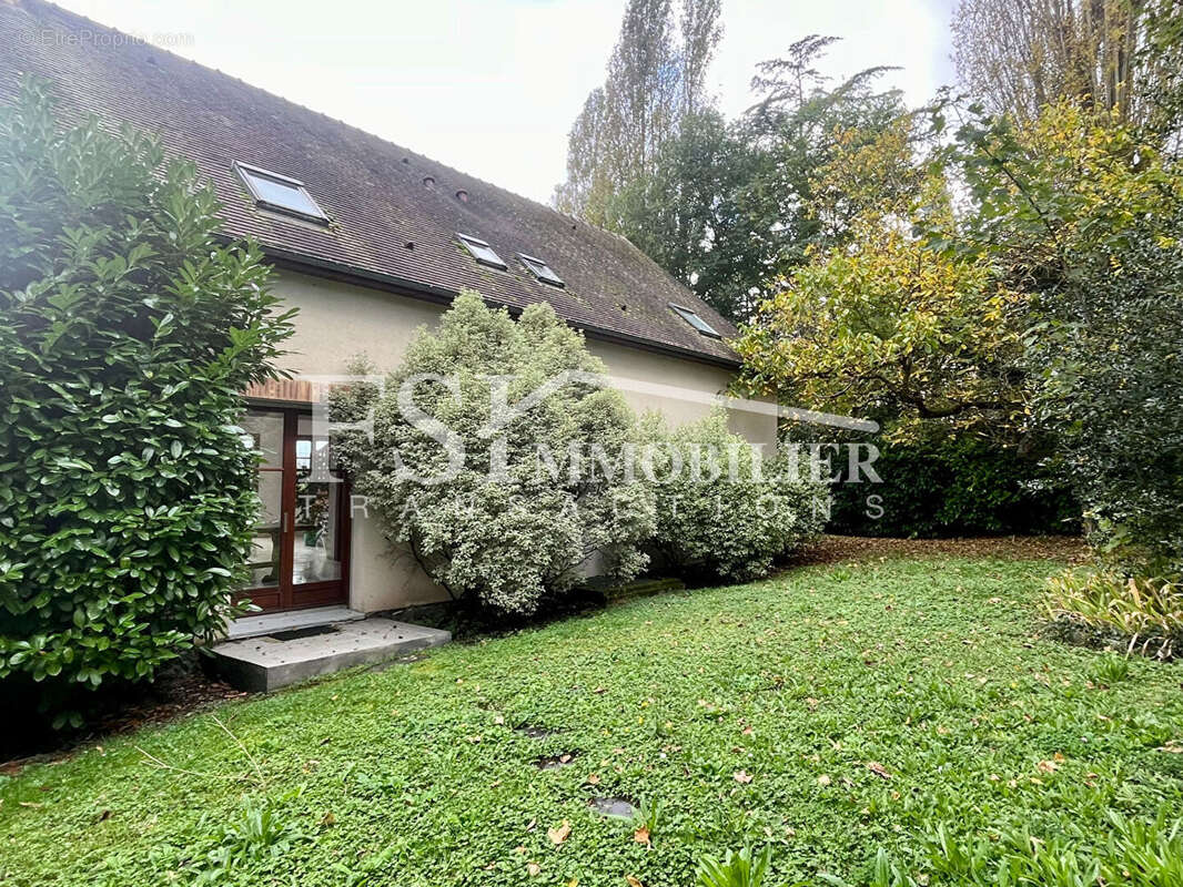 Maison à SAINT-LEU-LA-FORET