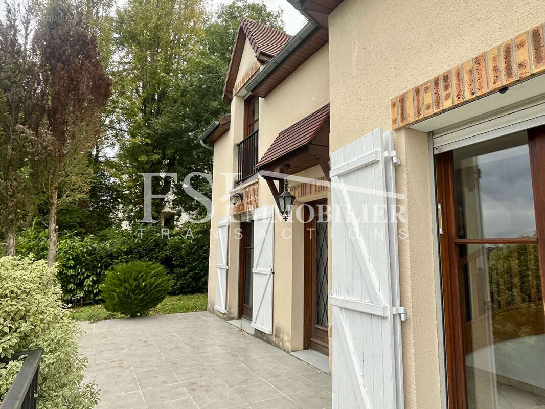 Maison à SAINT-LEU-LA-FORET