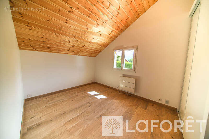 Maison à CHATEAUROUX-LES-ALPES