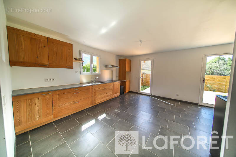 Maison à CHATEAUROUX-LES-ALPES