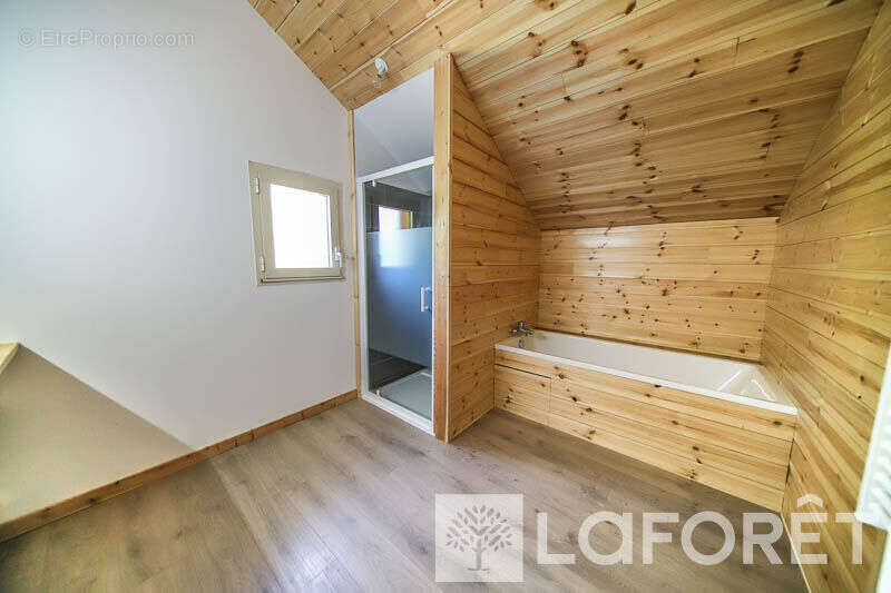 Maison à CHATEAUROUX-LES-ALPES