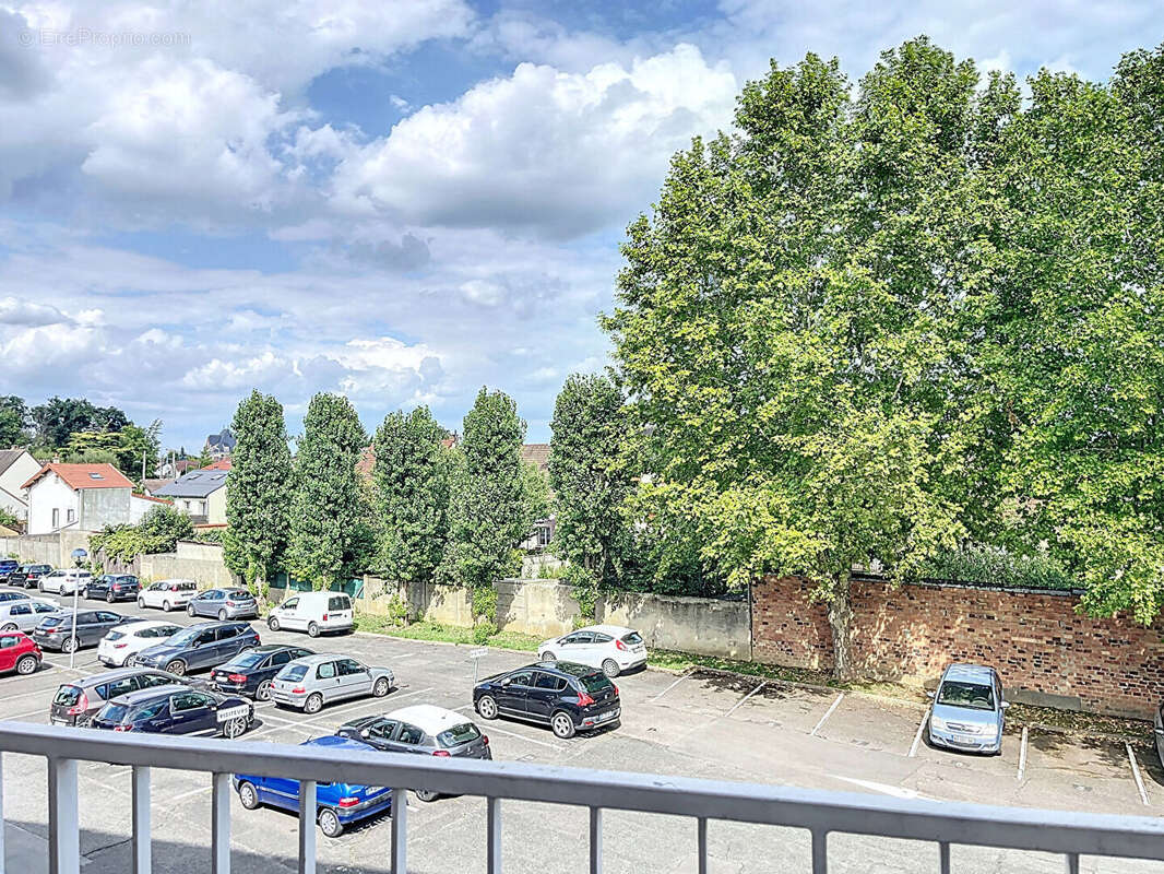 Appartement à SAINT-MICHEL-SUR-ORGE