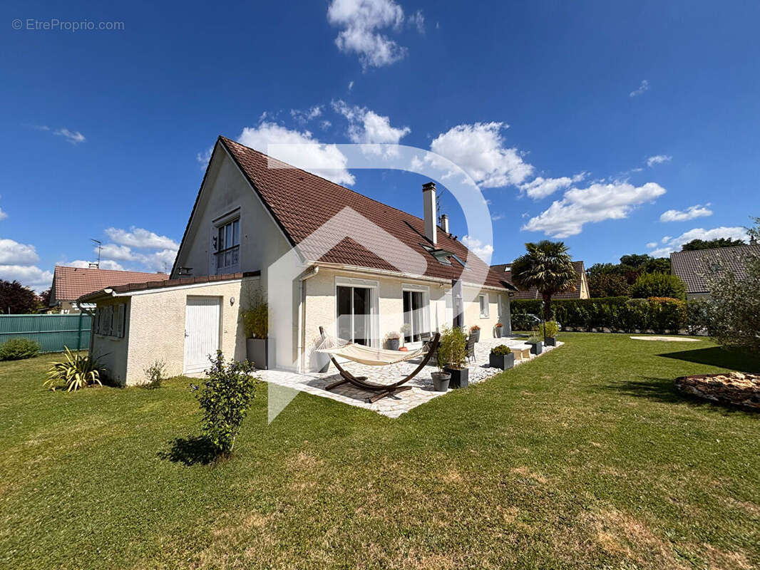 Maison à OZOIR-LA-FERRIERE